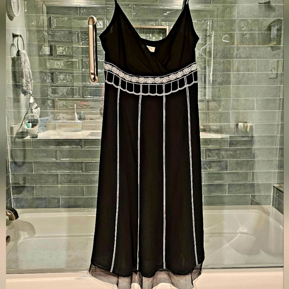 Anne Taylor LOFT Black Cocktail Dress Size 8